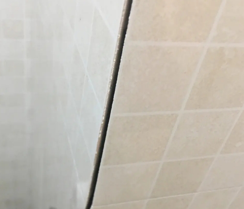 振安瓷砖空鼓维修公司分享阳台瓷砖脱落的修复过程可以分为以下几个步骤
